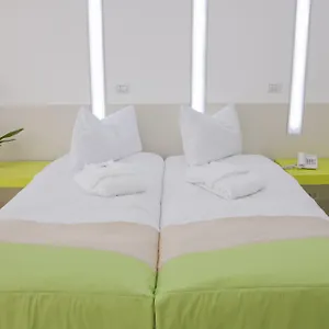 Christina 4* Bucureşti